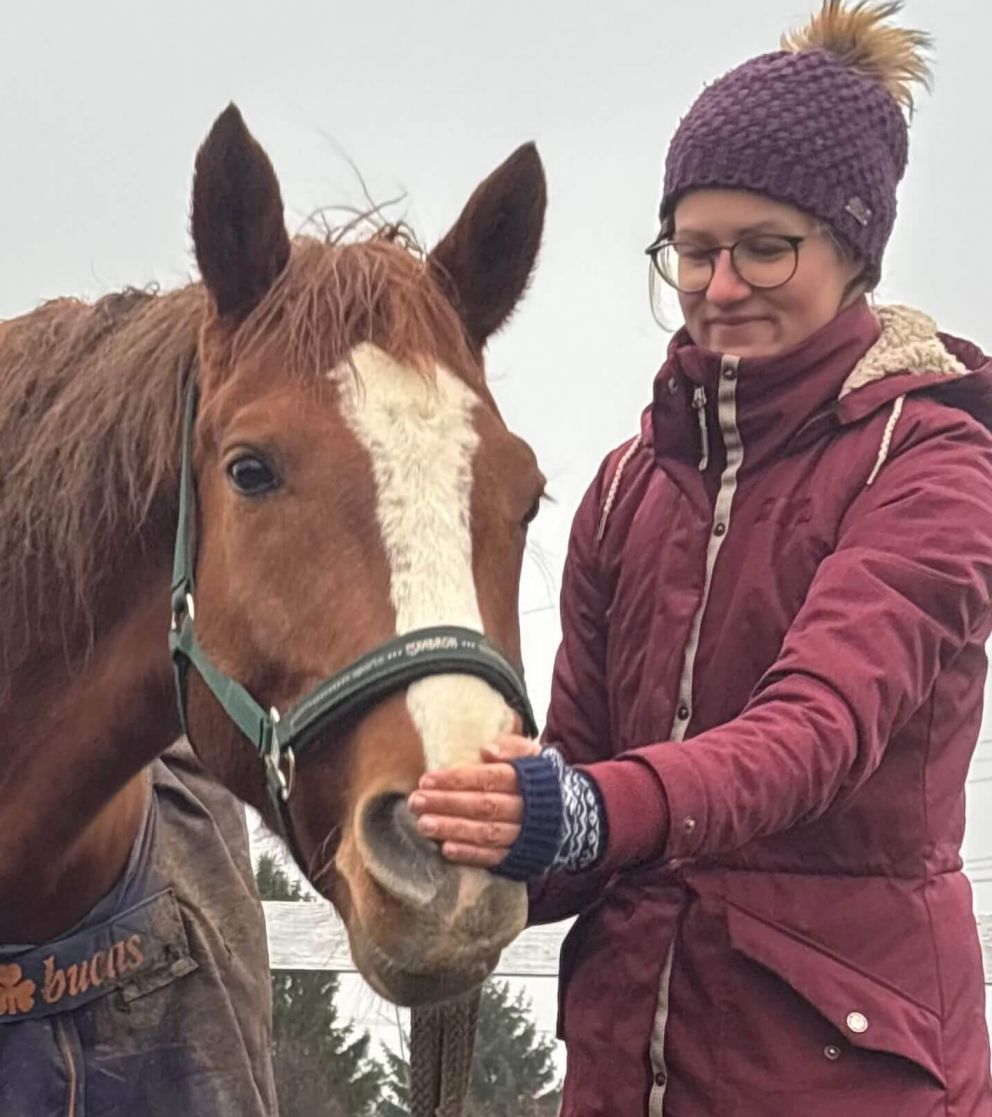 Romana Pourova doing 1N